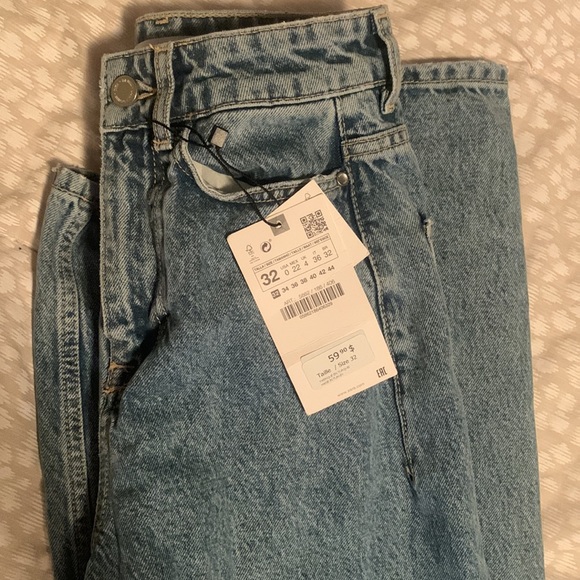 ZARA Hi-Rise Wide Leg Jeans - Picture 4 of 5